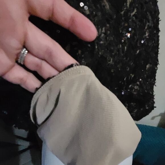 Max Studio Specialty Product Black Sequin Top - Picture 4 of 7